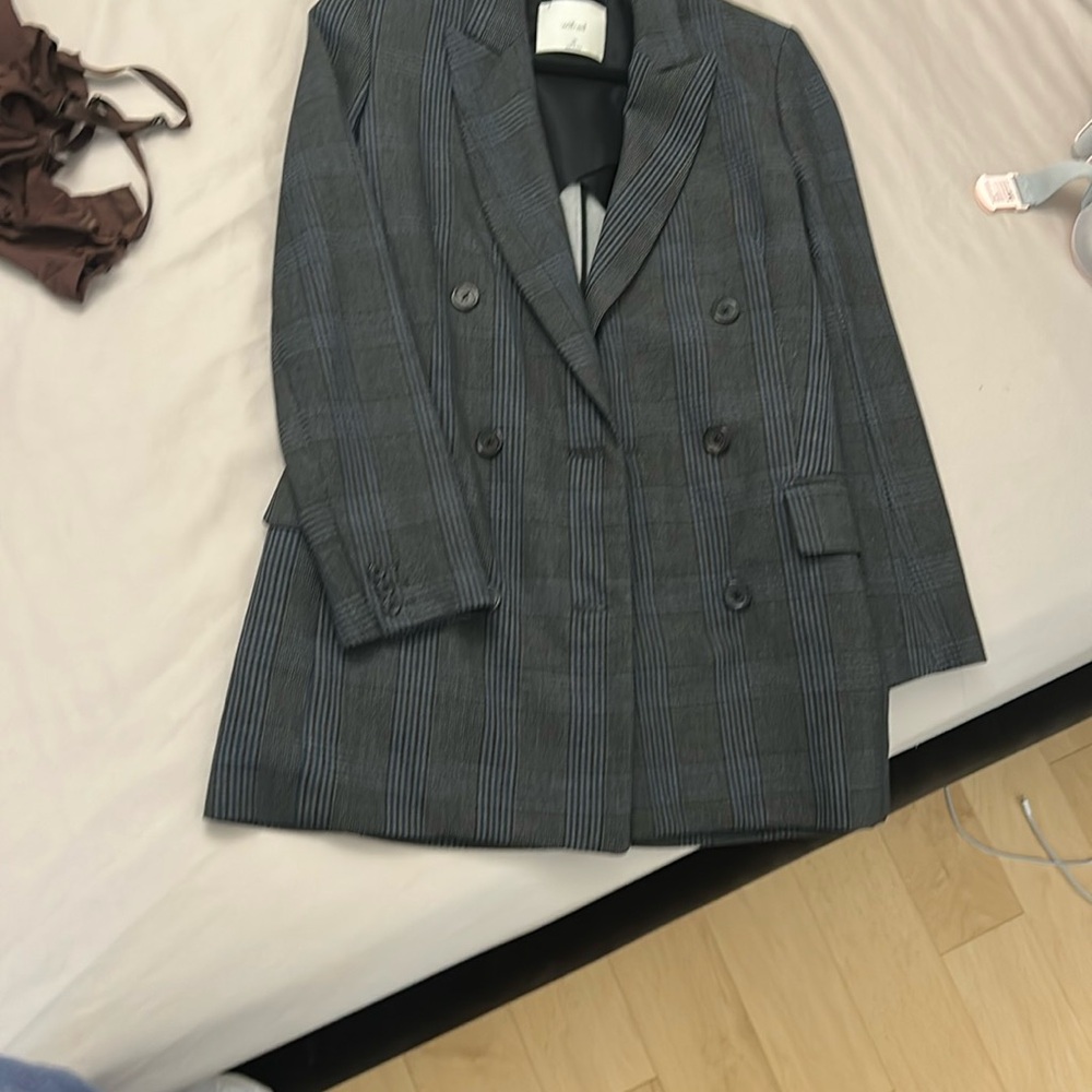 Aritzia Gray Plaid Blazer